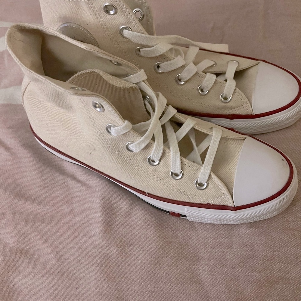 Converse Cream High-Top Sneakers Classic Style - Picture 2 of 5